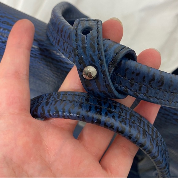 3.1 Phillip Lim medium pashli satchel in lapis - Picture 6 of 10